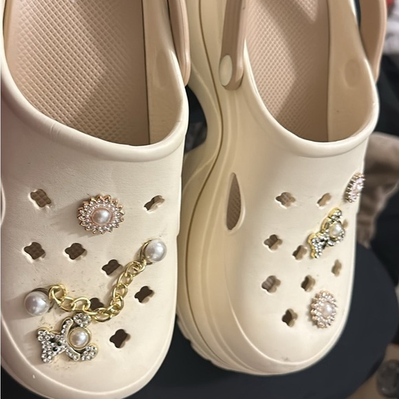 Women's Cloudlike Soft Bottom Clogs - Picture 3 of 3